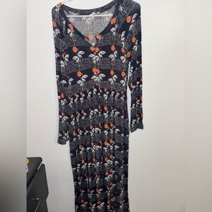 Kate Quinn cranes dress